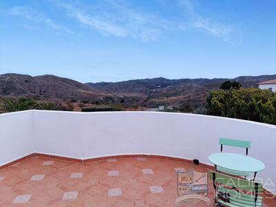 Villa Feliz: Resale Villa in Albanchez, Almería