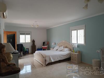 Villa Feliz: Resale Villa in Albanchez, Almería