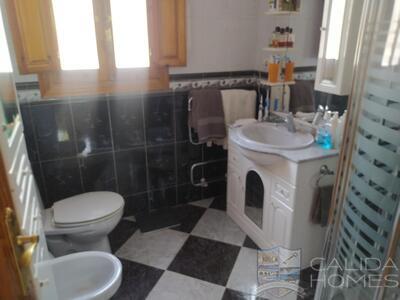 Villa Fleur: Resale Villa in Arboleas, Almería