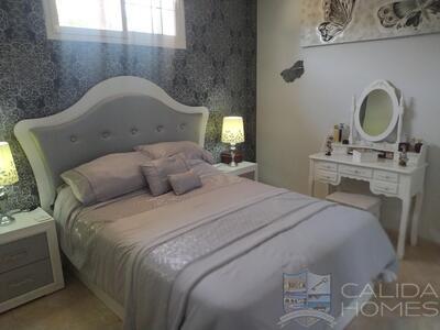 Villa Fleur: Resale Villa in Arboleas, Almería