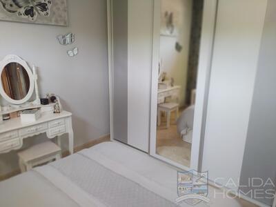 Villa Fleur: Resale Villa in Arboleas, Almería