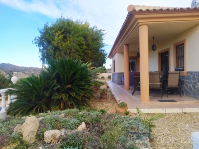 Villa Florence: Resale Villa for Sale in Arboleas, Almería