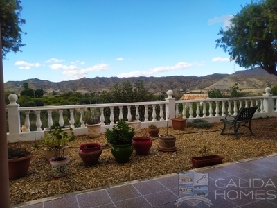 Villa Florence: Resale Villa in Arboleas, Almería