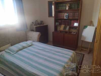 Villa Florice: Resale Villa in Arboleas, Almería