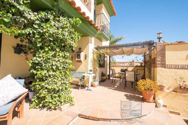 Villa Fortress: Resale Villa for Sale in (Cuevas Del Almanzora), Almería