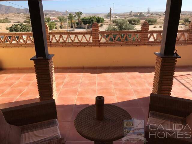 Villa Fortress: Resale Villa for Sale in (Cuevas Del Almanzora), Almería