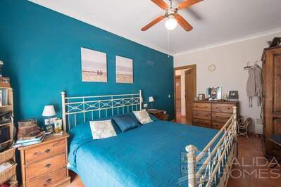 Villa Fortress: Resale Villa in (Cuevas Del Almanzora), Almería