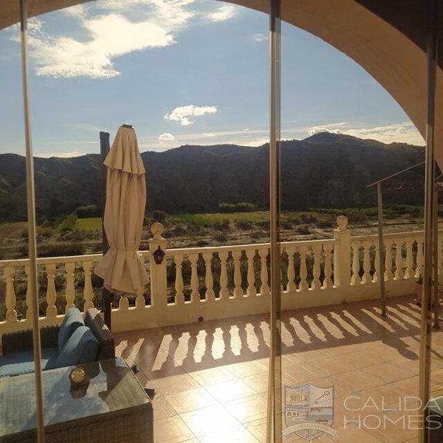 Villa Fortuna : Resale Villa for Sale in Arboleas, Almería
