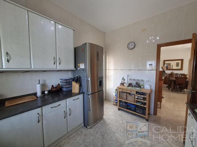 Villa Freesia : Resale Villa for Sale in Partaloa, Almería