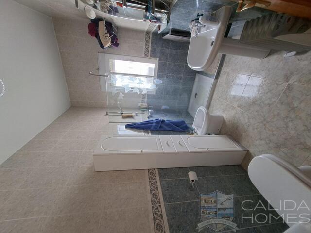 Villa Freesia : Resale Villa for Sale in Partaloa, Almería