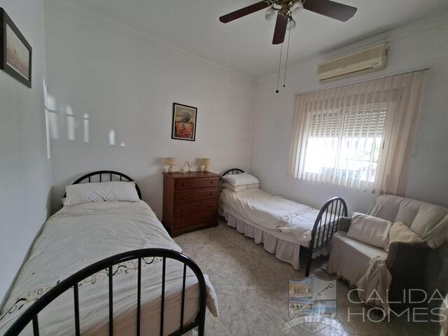 Villa Freesia : Resale Villa for Sale in Partaloa, Almería