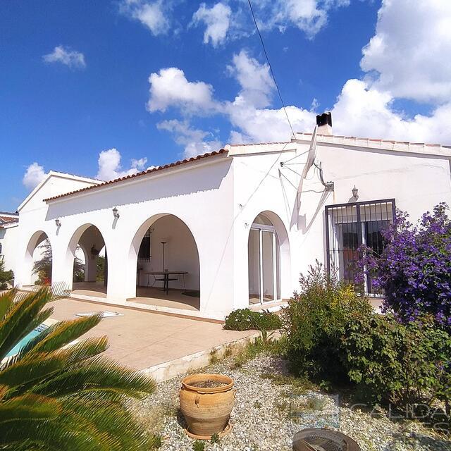 Villa Freesia La Perla : Herverkoop Villa te Koop in Arboleas, Almería