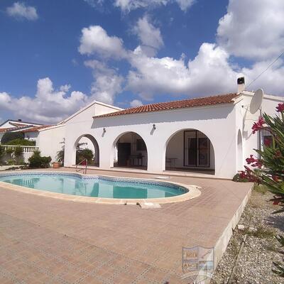 Villa Freesia La Perla : Resale Villa in Arboleas, Almería