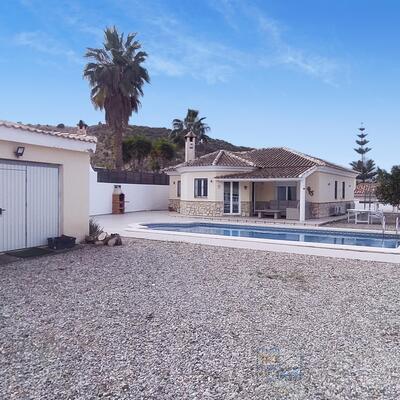 Villa Garcias: Resale Villa in Arboleas, Almería