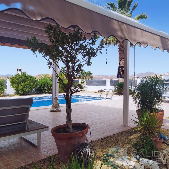 Villa Gardenia : Resale Villa for Sale in Arboleas, Almería