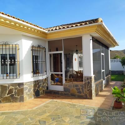 Villa Geranium : Resale Villa in Zurgena, Almería