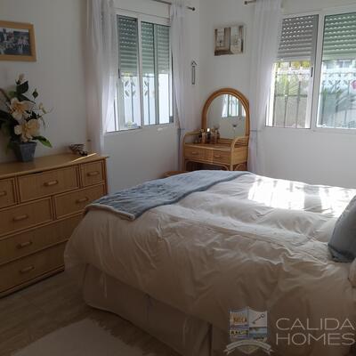 Villa Geranium : Resale Villa in Zurgena, Almería