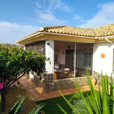 Villa Geranium : Resale Villa in Zurgena, Almería