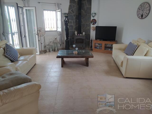 Villa Gerbera : Resale Villa for Sale in Arboleas, Almería