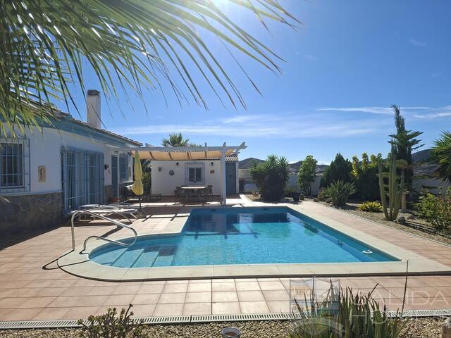 Villa Gerbera: Revente Villa à vendre à Arboleas, Almería