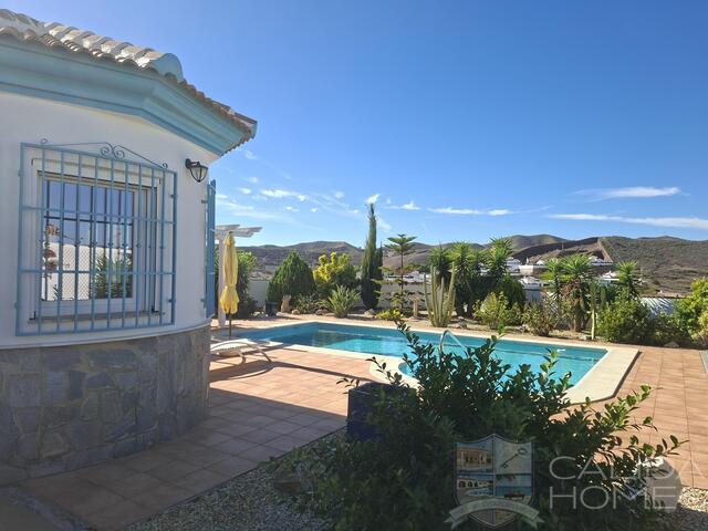 Villa Gerbera: Revente Villa à vendre à Arboleas, Almería