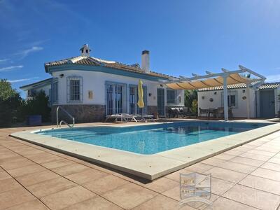 Villa Gerbera: Resale Villa in Arboleas, Almería
