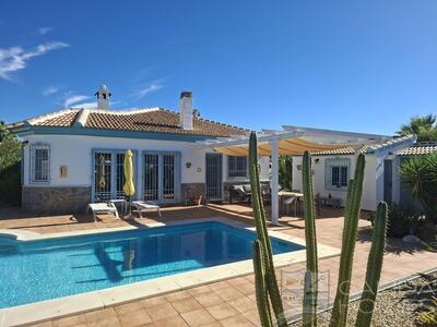 Villa Gerbera: Resale Villa in Arboleas, Almería