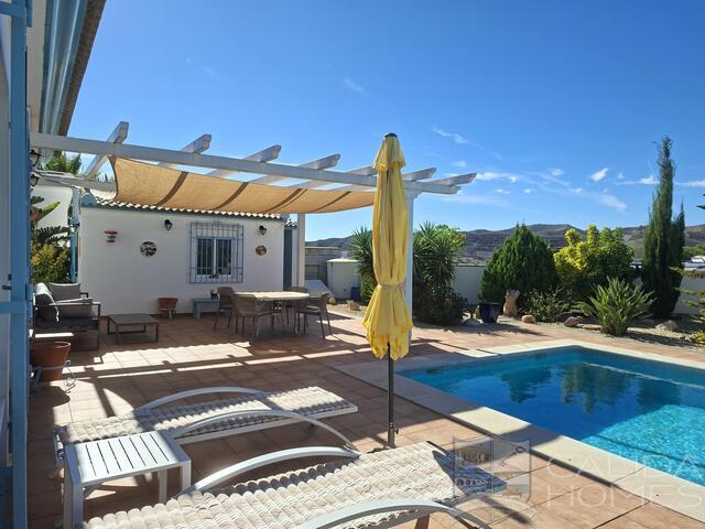 Villa Gerbera: Revente Villa à vendre à Arboleas, Almería