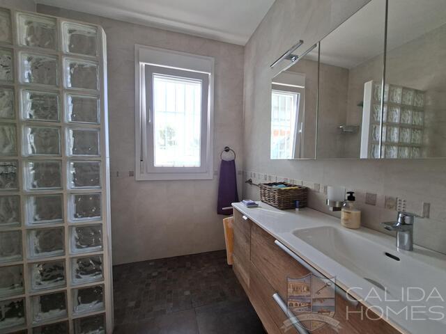 Villa Gerbera: Revente Villa à vendre à Arboleas, Almería