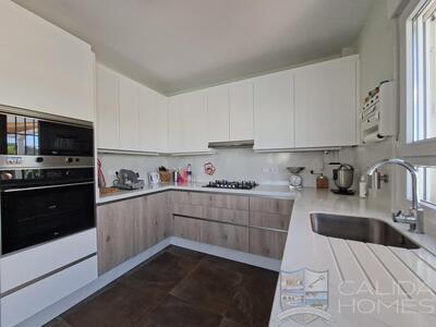Villa Gerbera: Resale Villa in Arboleas, Almería