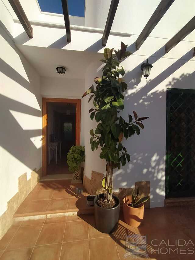 Villa Gladioli : Resale Villa for Sale in La Alfoquia, Almería