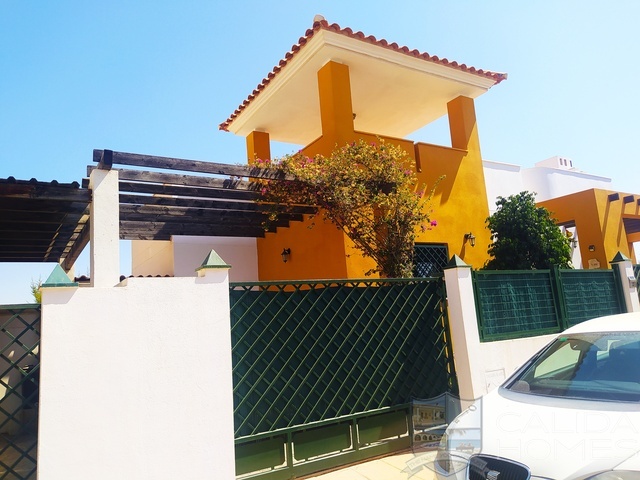 Villa Gladioli : Resale Villa for Sale in La Alfoquia, Almería