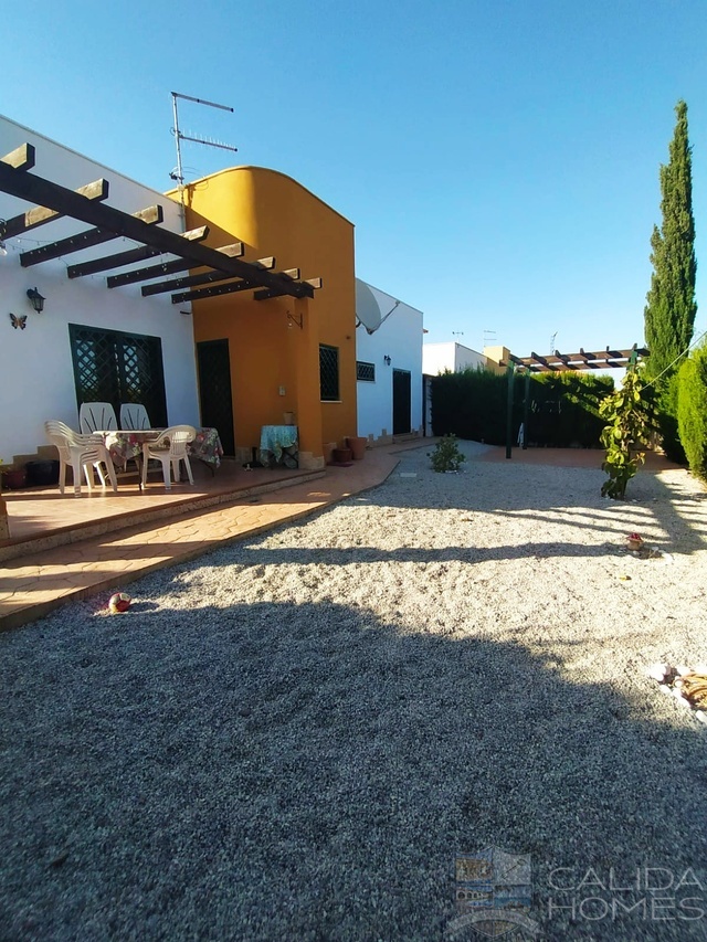 Villa Gladioli : Resale Villa for Sale in La Alfoquia, Almería