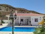 Villa Grande: Resale Villa for Sale in Arboleas, Almería