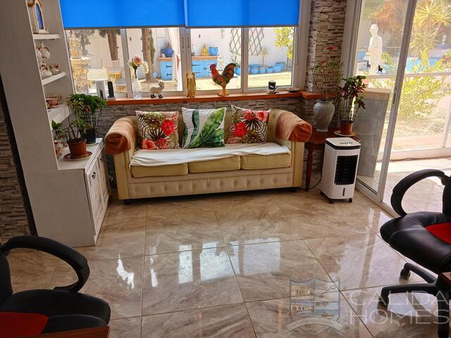 Villa Grecia : Resale Villa for Sale in Arboleas, Almería