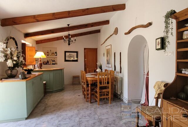 Casa Guapa: Detached Character House for Sale in Albox, Almería