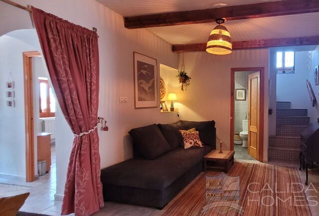 Casa Guapa: Detached Character House for Sale in Albox, Almería