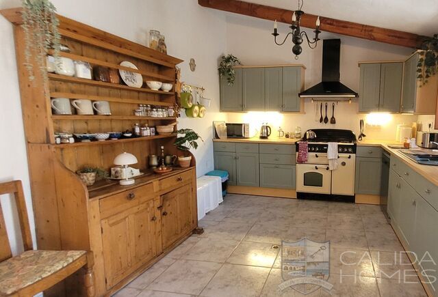 Casa Guapa: Detached Character House for Sale in Albox, Almería