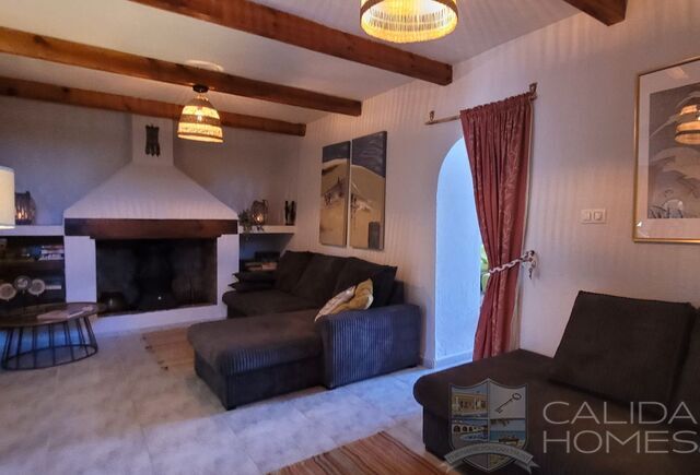 Casa Guapa: Detached Character House for Sale in Albox, Almería