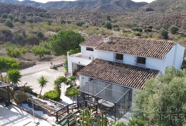 Casa Guapa: Detached Character House for Sale in Albox, Almería