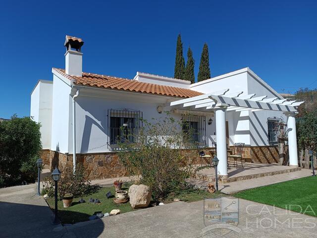 Villa Harmony: Herverkoop Villa te Koop in Arboleas, Almería