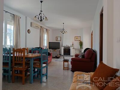 Villa Harmony: Resale Villa in Arboleas, Almería