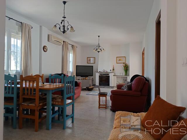 Villa Harmony: Herverkoop Villa te Koop in Arboleas, Almería