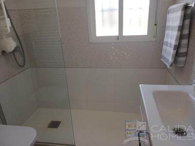 Villa Helena: Resale Villa in Arboleas, Almería