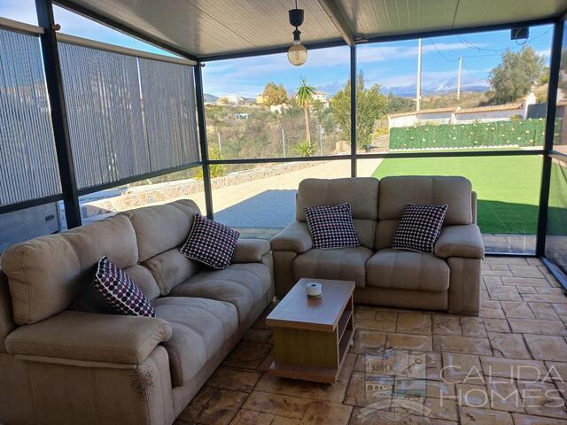 Villa Helena: Resale Villa for Sale in Arboleas, Almería