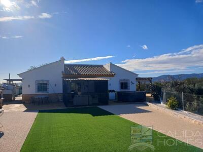 Villa Helena: Resale Villa in Arboleas, Almería