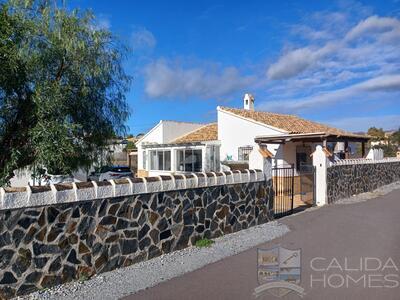 Villa Helena: Resale Villa in Arboleas, Almería