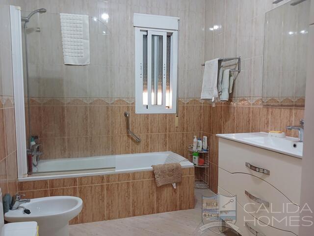 Villa Hibiscus : Resale Villa for Sale in Arboleas, Almería