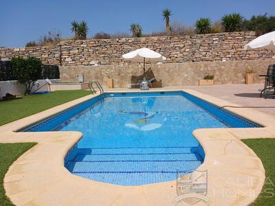 Villa Hibiscus : Resale Villa in Arboleas, Almería