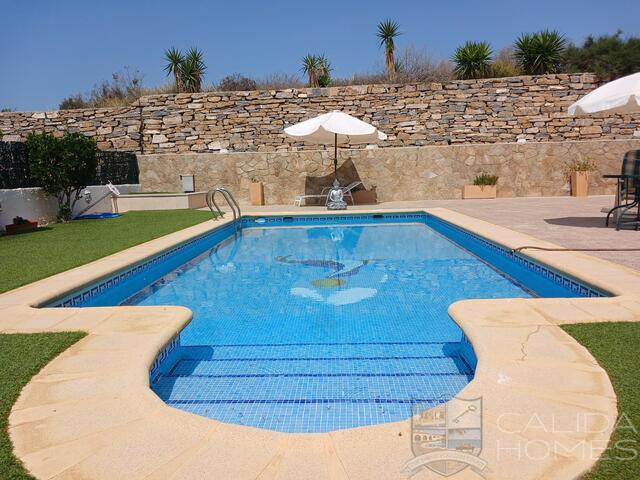 Villa Hibiscus : Resale Villa for Sale in Arboleas, Almería